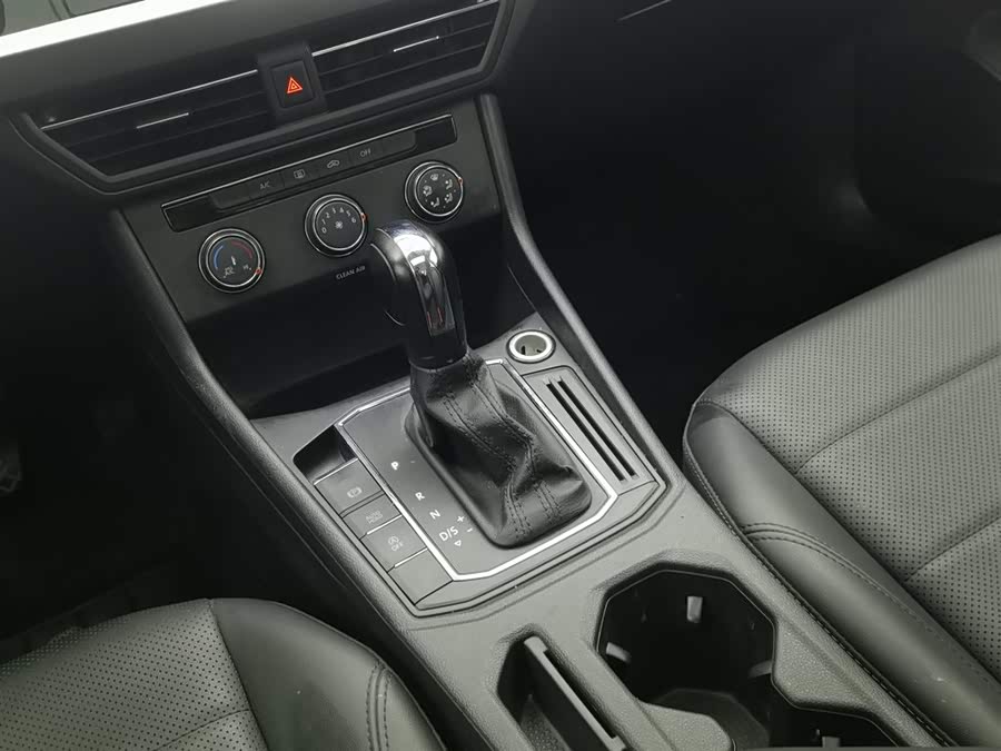 Volkswagen Lavida 2020 car image #14