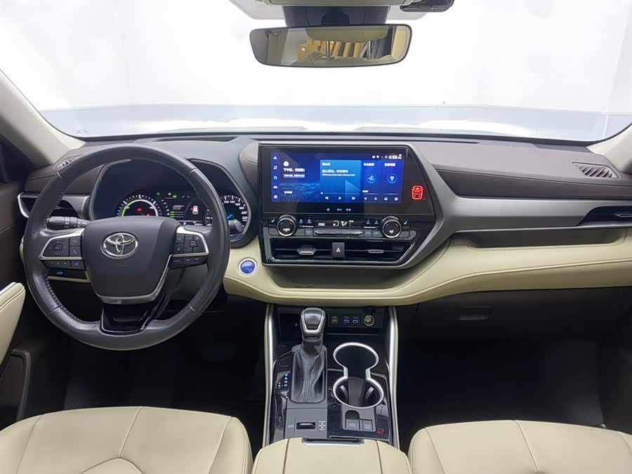 Toyota Highlander 2022 car image #14
