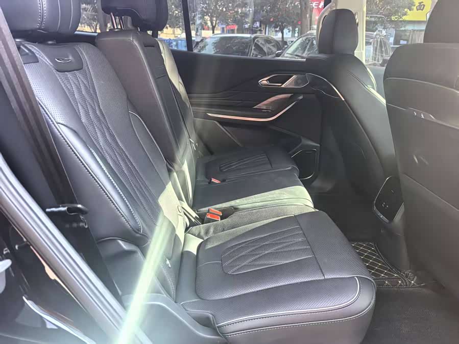 HongQi HS7 PHEV 2024 #14 HongQi HS7 PHEV 2024 car image #14