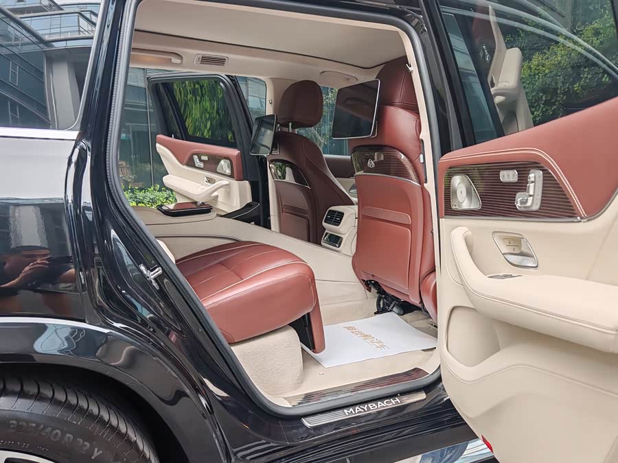 Mercedes-Benz Maybach GLS 2022 car image #14