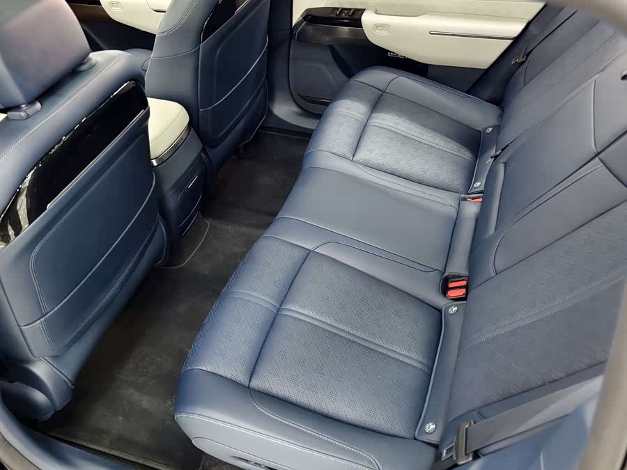 Zeekr 7X 2025 car image #14