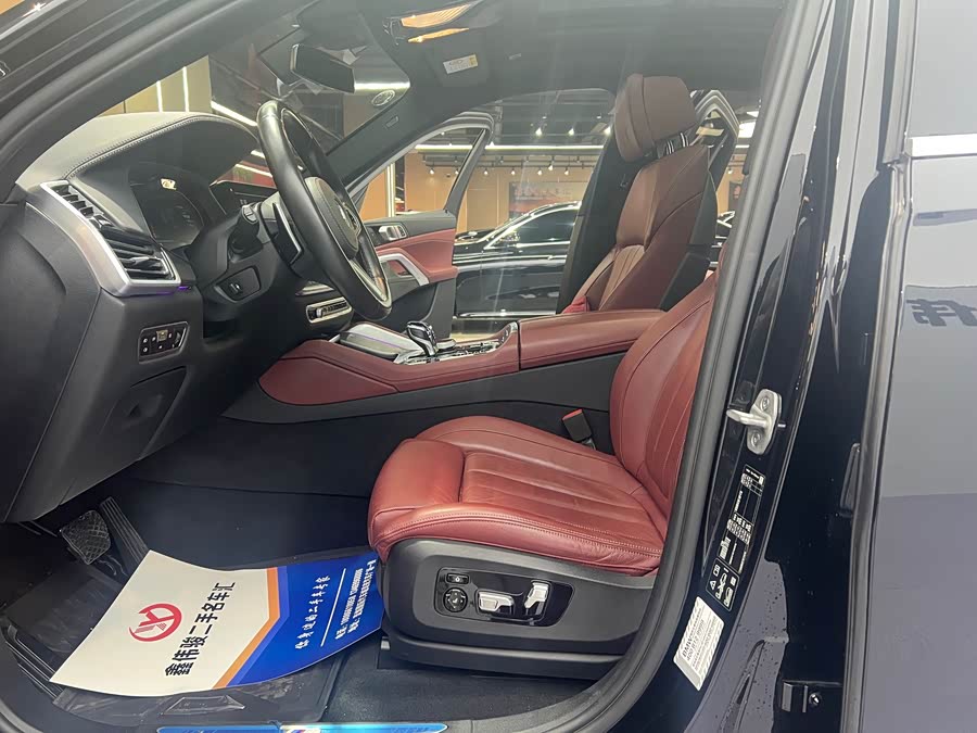 BMW X6 2021 car image #14