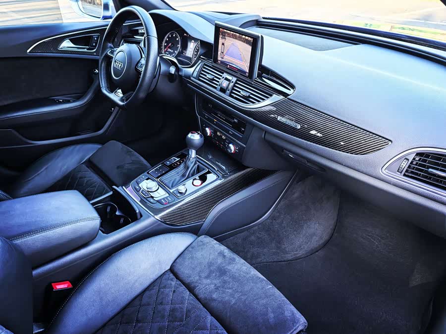 Audi RS 6 2016 صورة سيارة #14