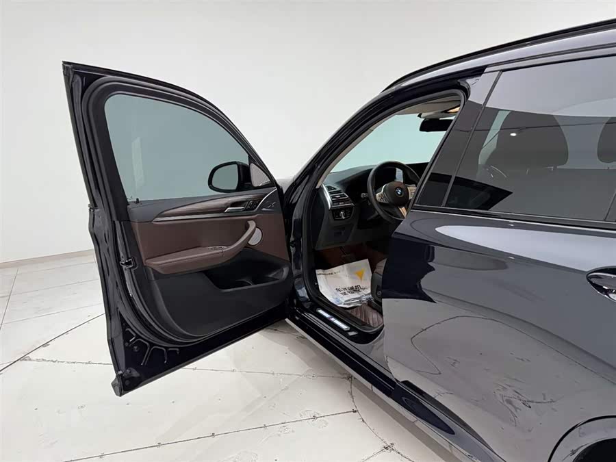 BMW X3 2023 immagine di auto #14