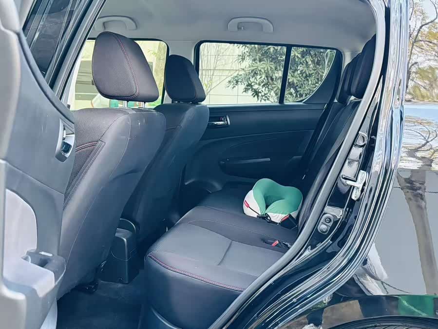 铃木 速翼特 2015 汽车图片 #14