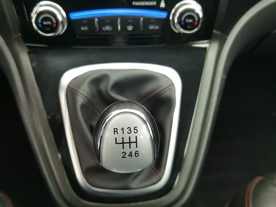 Haval H6 2015 #14 Haval H6 2015 immagine di auto #14