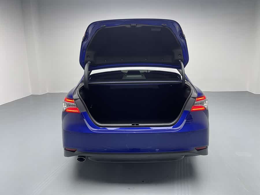 Toyota Camry 2023 immagine di auto #14