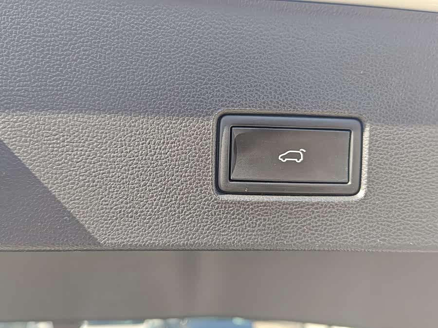 Volkswagen T-Roc 2020 car image #14