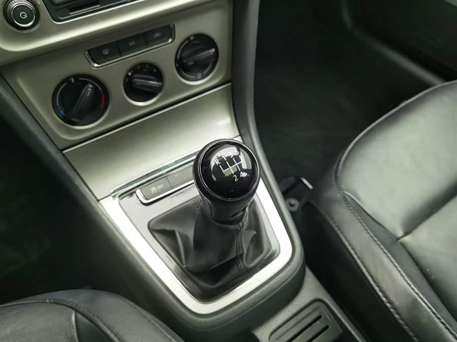 Volkswagen Lavida 2014 car image #14