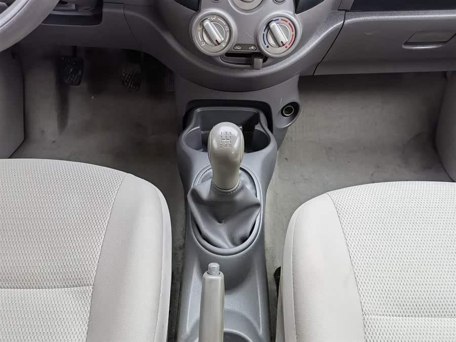 日产 阳光 2013 汽车图片 #14