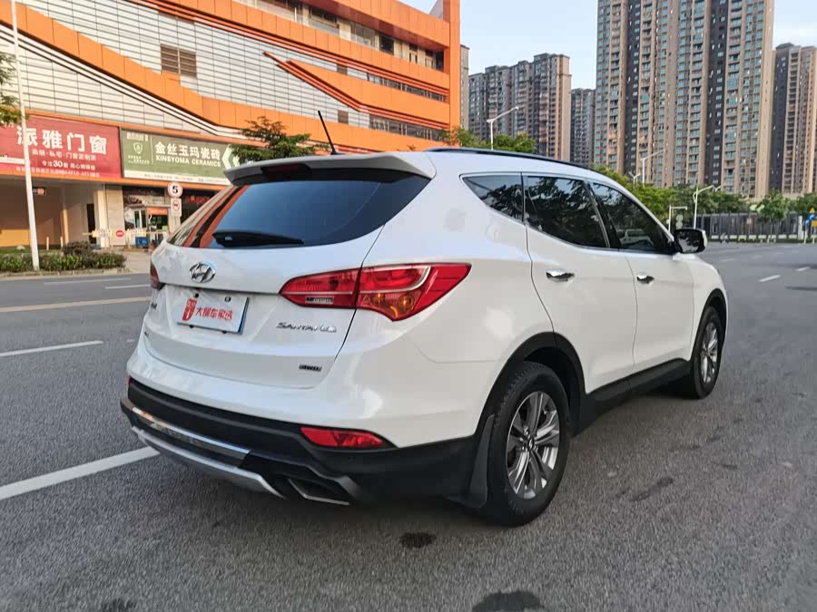 Hyundai Santa Fe 2013 car image #14