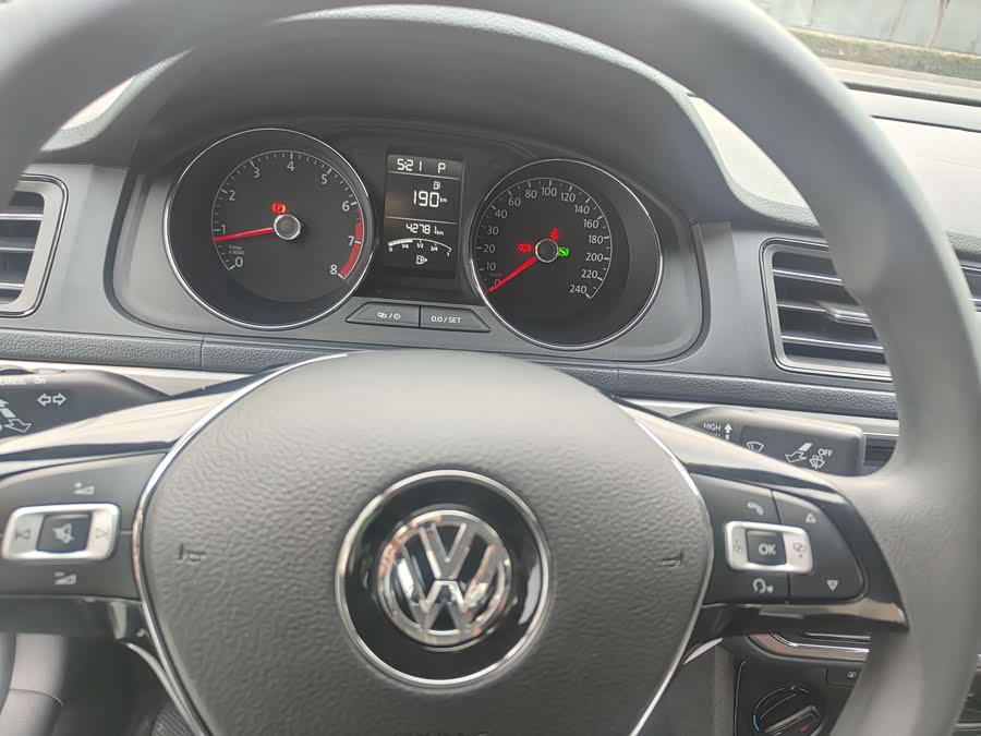 Volkswagen Lavida 2020 car image #14