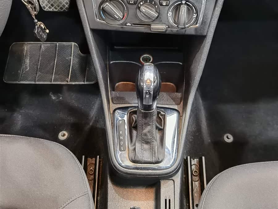 Jetta Jetta 2014 #14 Jetta Jetta 2014 car image #14