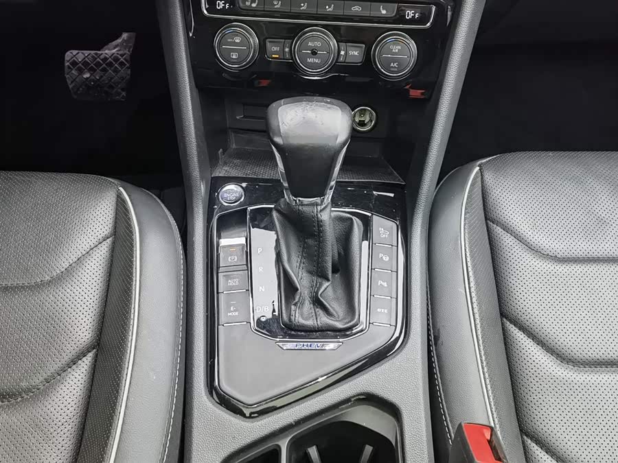 Volkswagen Tiguan L New Energy 2020 изображение автомобиля #14