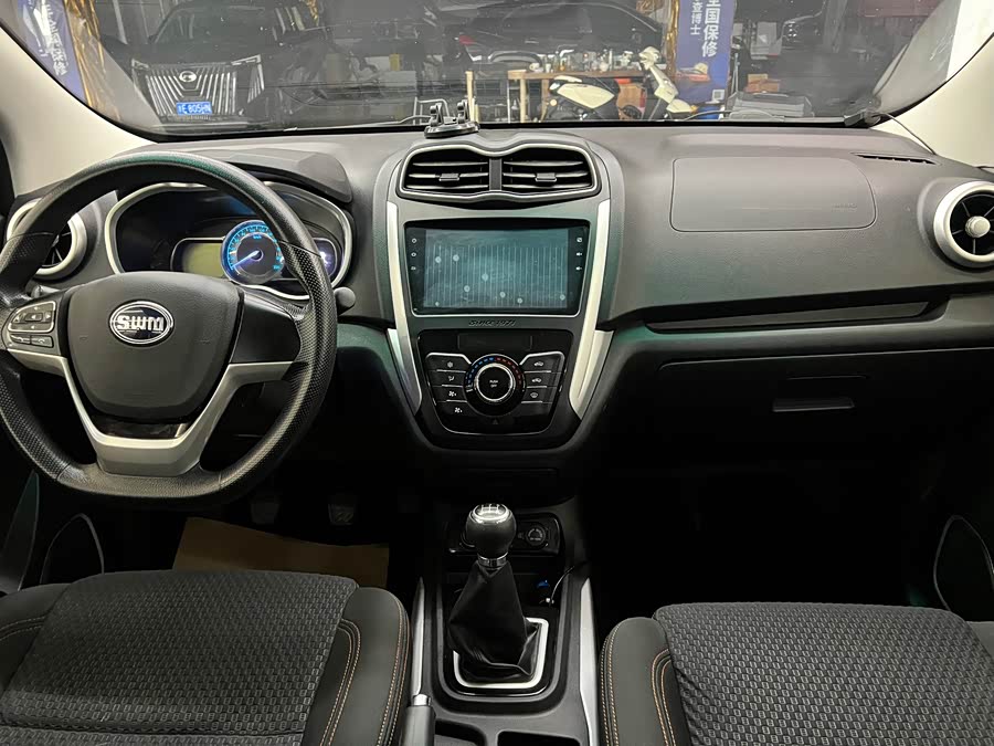 SWM斯威汽车 SWM斯威X3 2018 #14 SWM斯威汽车 SWM斯威X3 2018 汽车图片 #14