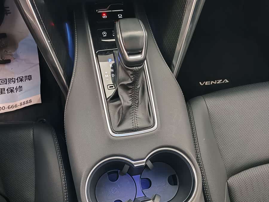 Toyota Venza 2024 immagine di auto #14