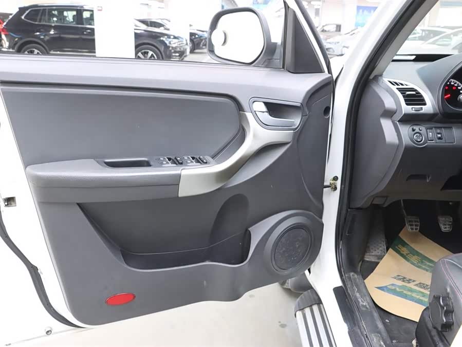 Chery Tiggo 3 2015 car image #14