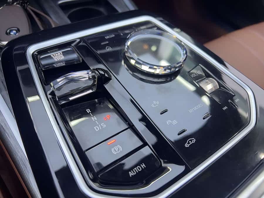 BMW 7 Series 2024 #14 BMW 7 Series 2024 car image #14