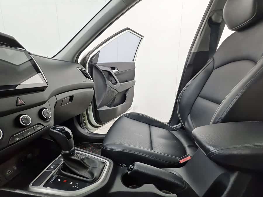 Hyundai ix25 2015 #14 Hyundai ix25 2015 car image #14