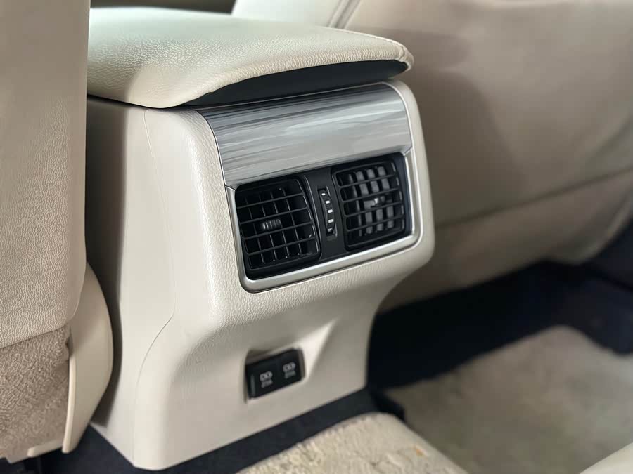 Toyota Camry 2018 car image #14