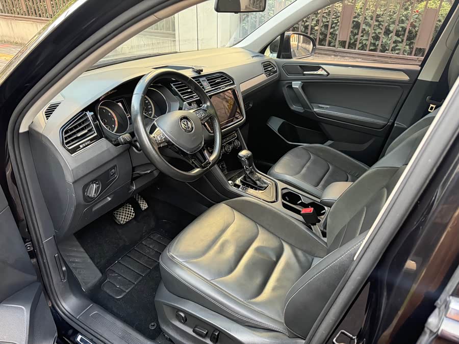 Volkswagen Tiguan L 2019 #14 Volkswagen Tiguan L 2019 car image #14