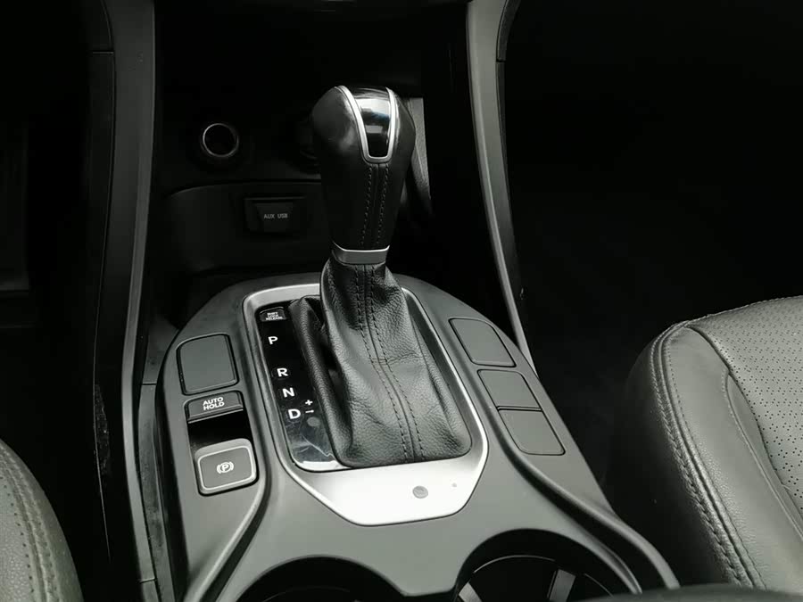 Hyundai Santa Fe 2014 car image #14