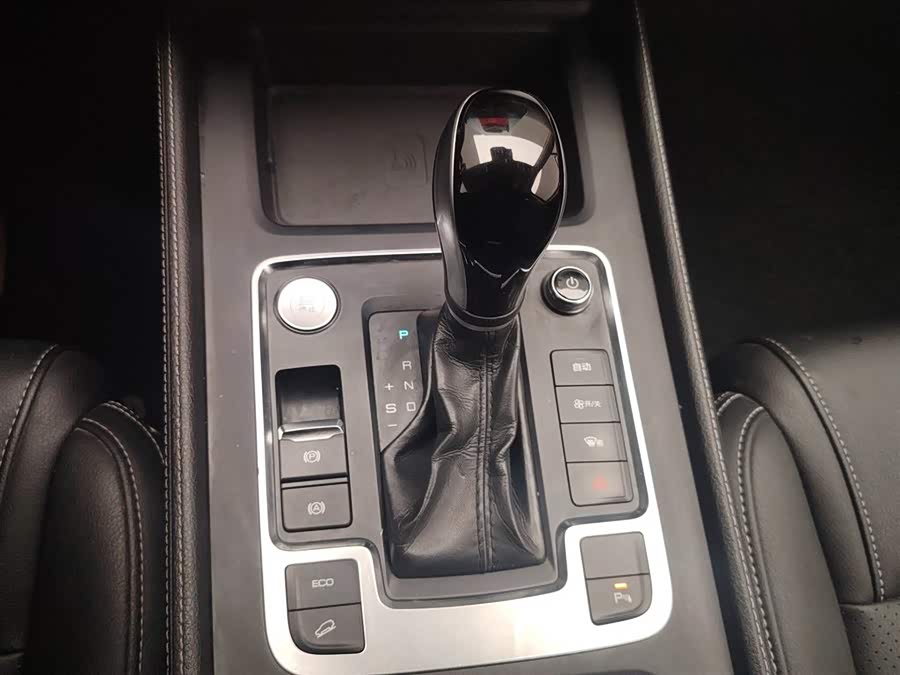 BYD Tang 2018 изображение автомобиля #14