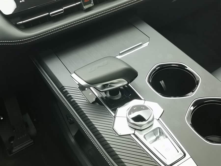 Changan UNI-K iDD 2026 car image #14