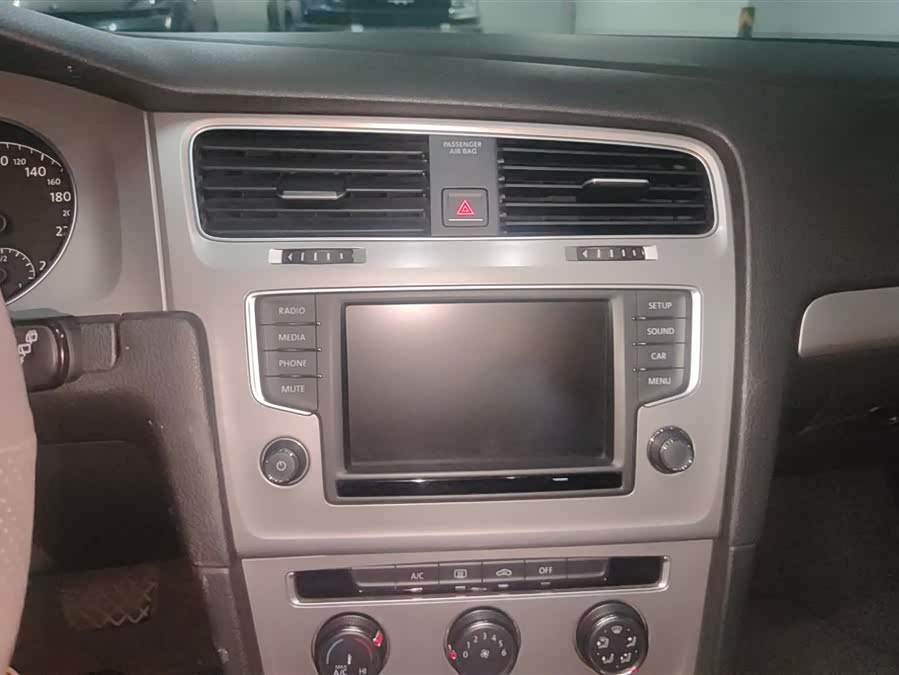 Volkswagen Golf (Imported) 2016 #14 Volkswagen Golf (Imported) 2016 imagem de carro #14