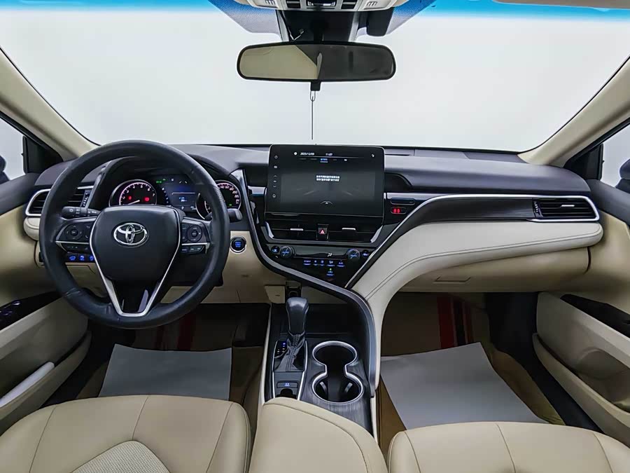 Toyota Camry 2023 immagine di auto #14
