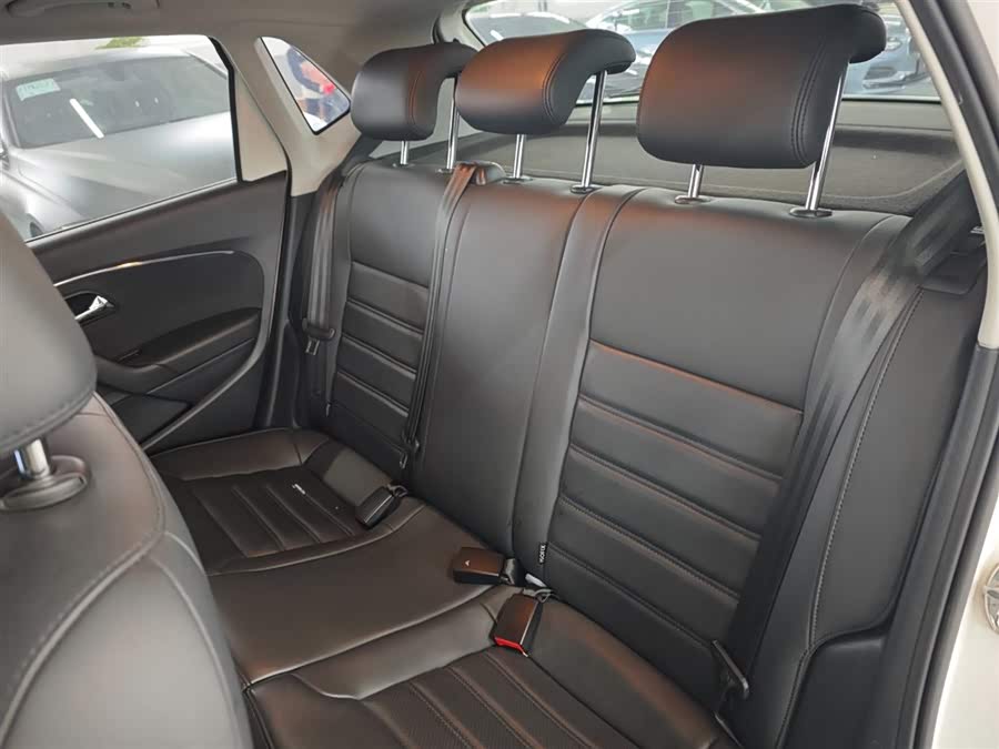 Volkswagen Polo 2018 immagine di auto #14