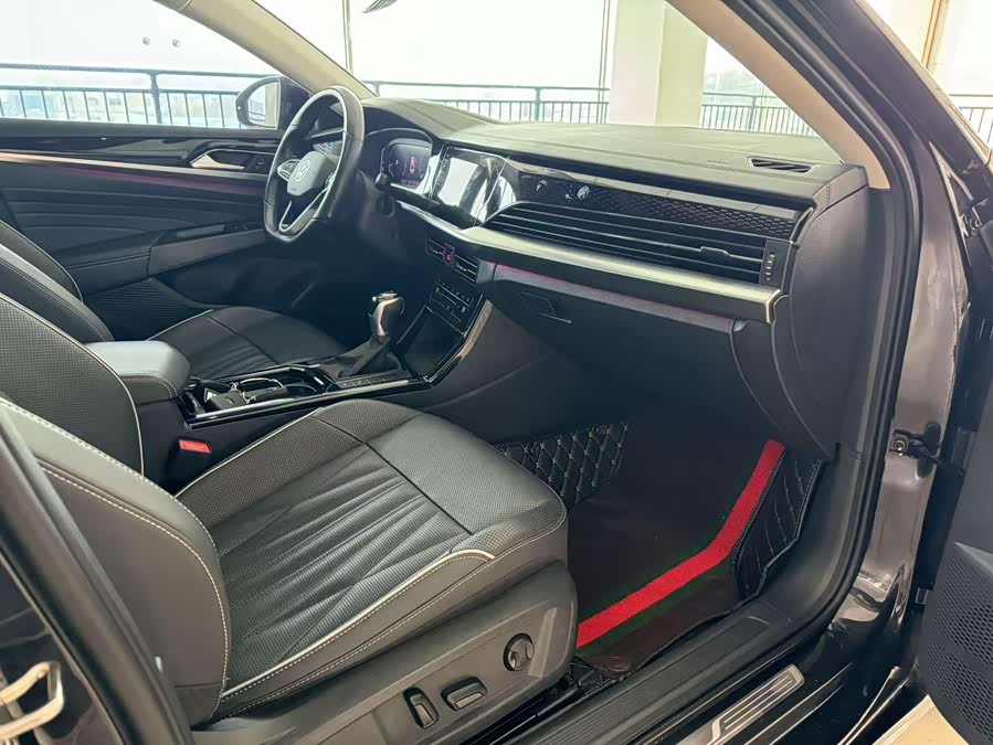 Volkswagen Passat 2021 immagine di auto #14