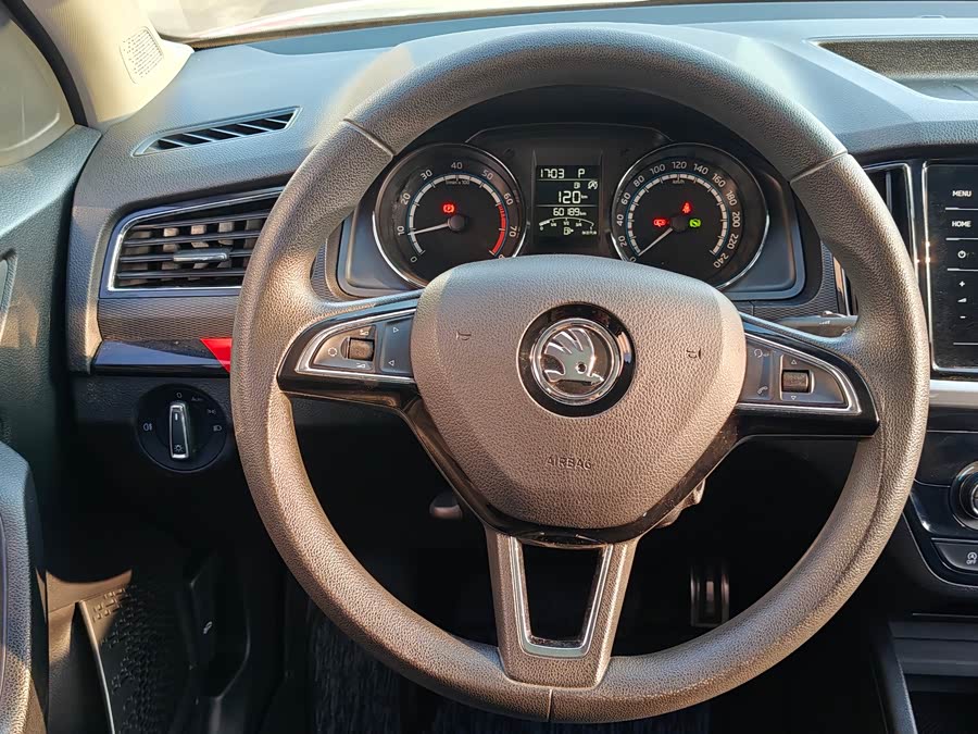 Skoda Kamiq 2021 изображение автомобиля #14