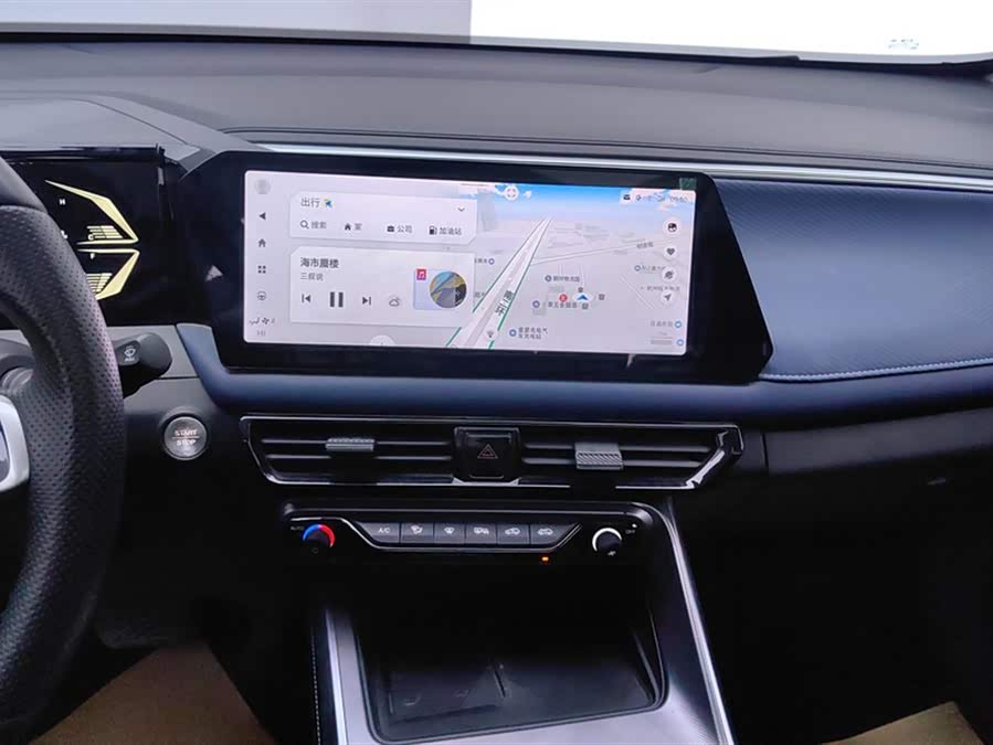 GAC Trumpchi GS3 2023 #14 GAC Trumpchi GS3 2023 car image #14