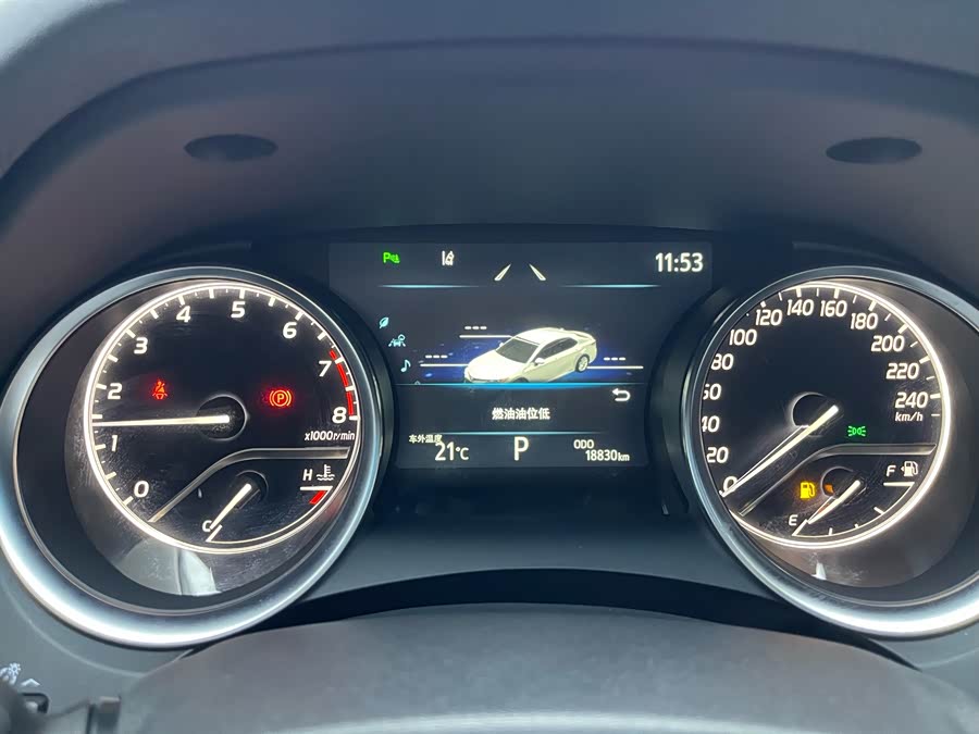 Toyota Camry 2023 car image #14