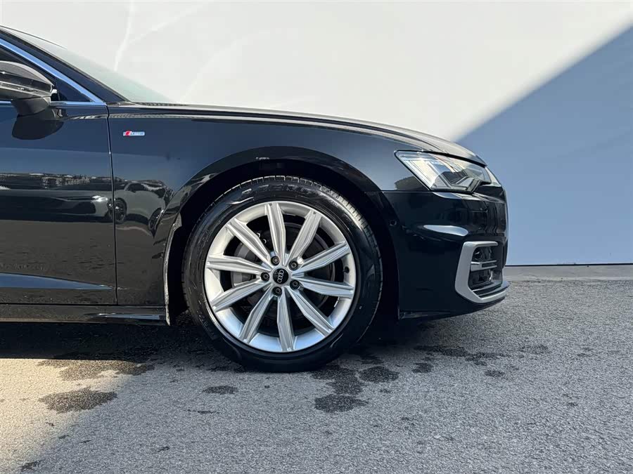 Audi A6L 2023 car image #14