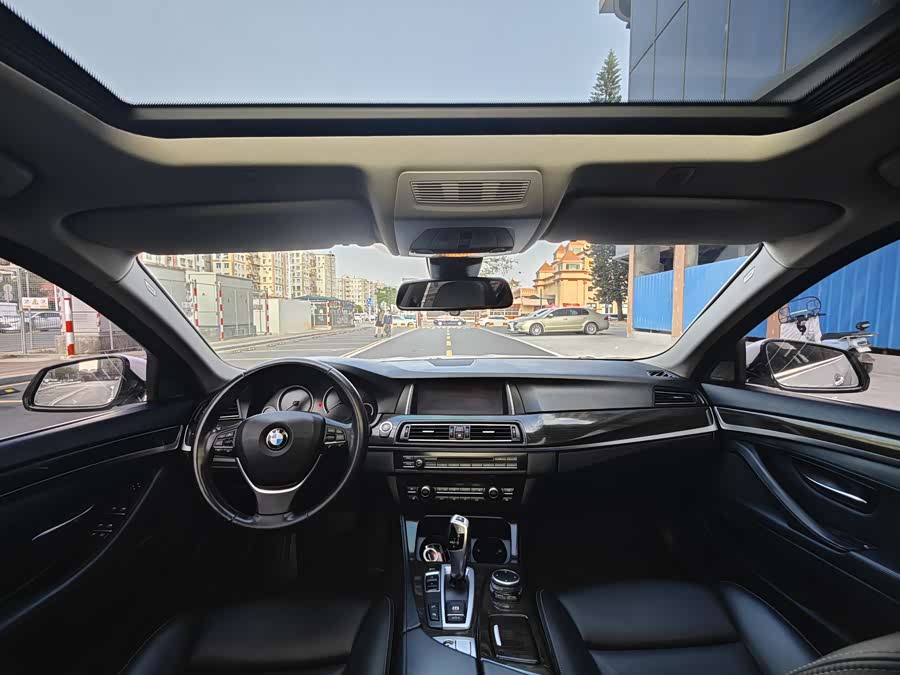 BMW 5 Series New Energy 2016 car image #14