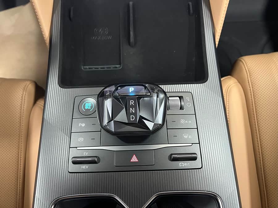 BYD SongL DM-i 2024 car image #14