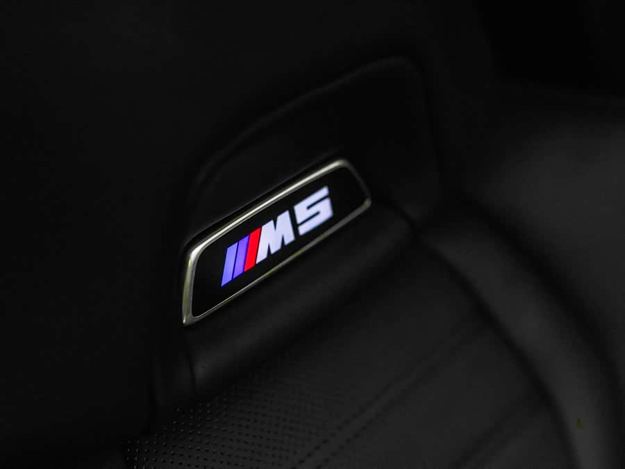 BMW M5 2018 #14 BMW M5 2018 car image #14