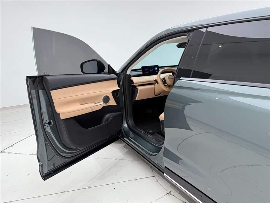 Exceed Stellar Era ET 2025 car image #14