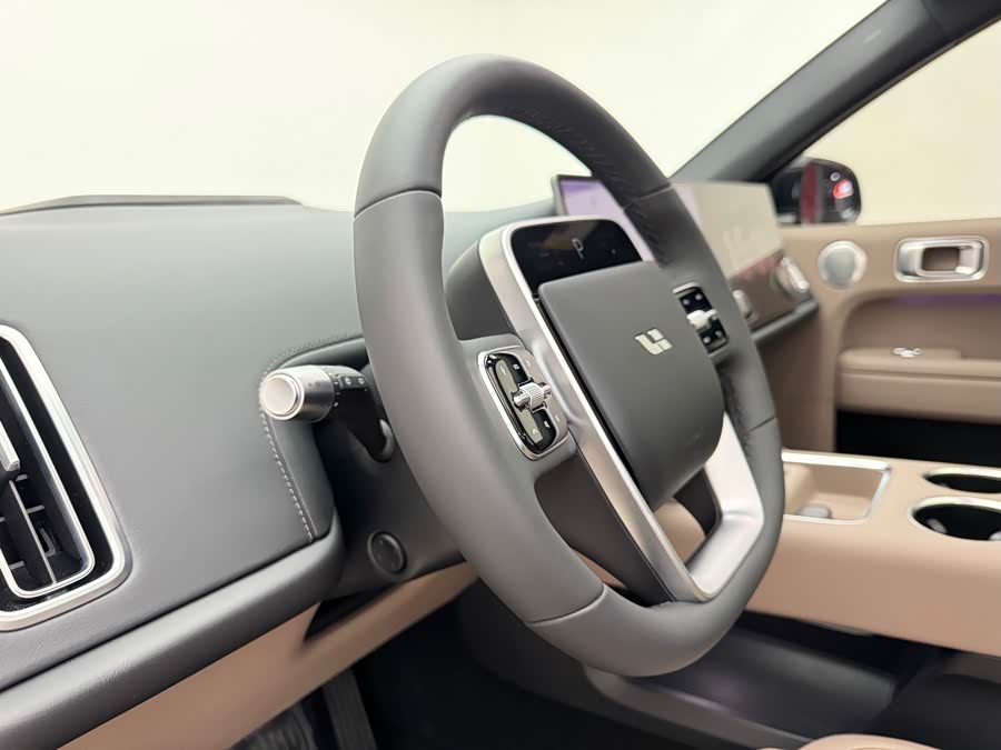 Li L6 2025 صورة سيارة #14