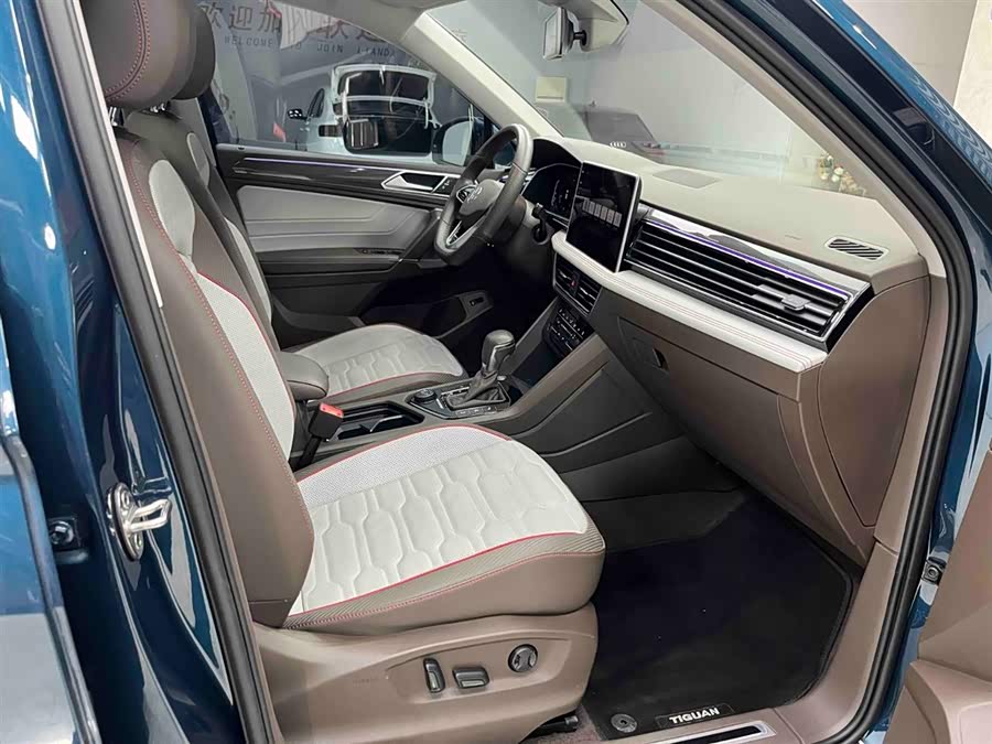 Volkswagen Tiguan L 2021 #14 Volkswagen Tiguan L 2021 car image #14