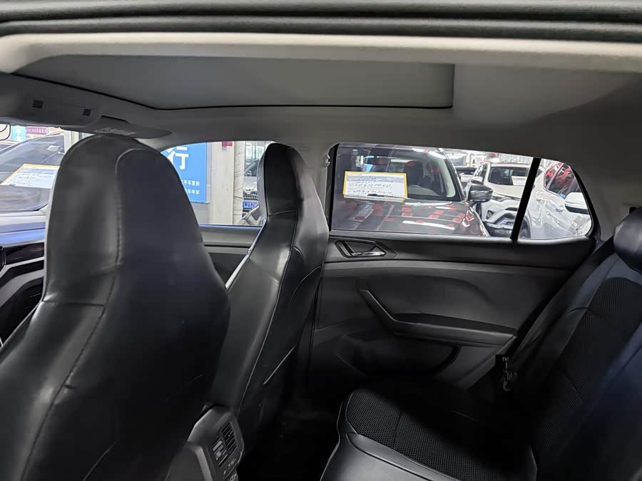 Volkswagen T-Cross 2019 car image #14