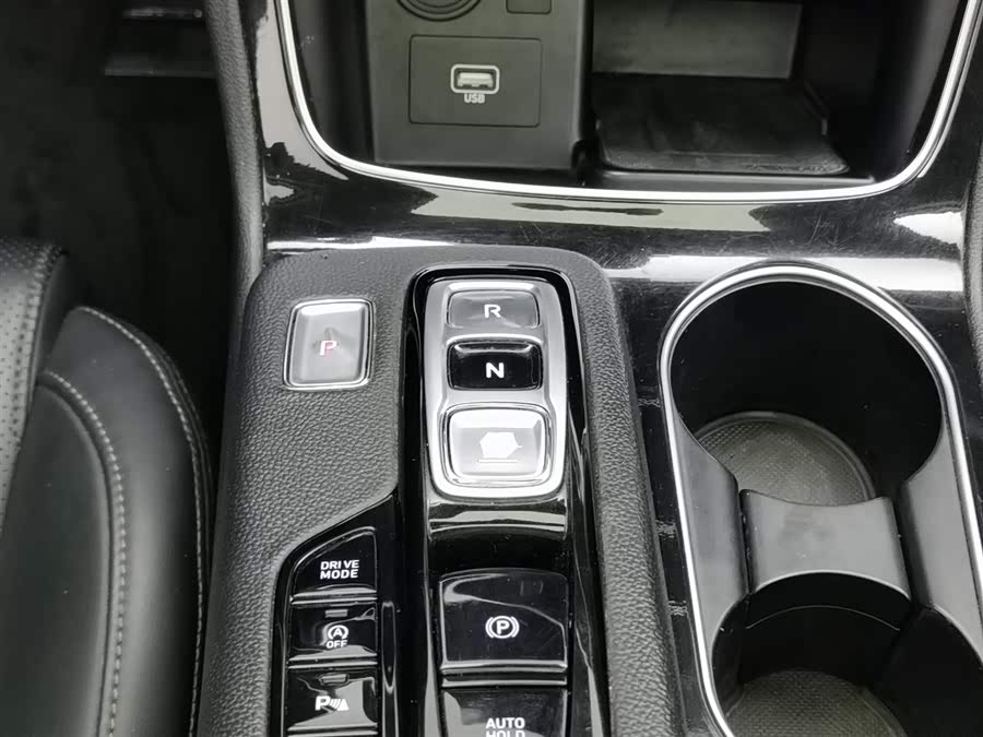 Hyundai Santa Fe 2020 #14 Hyundai Santa Fe 2020 car image #14