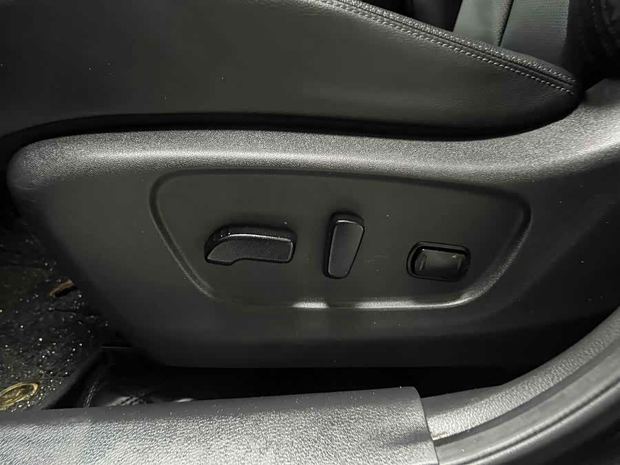 Nissan X-Trail 2023 immagine di auto #14