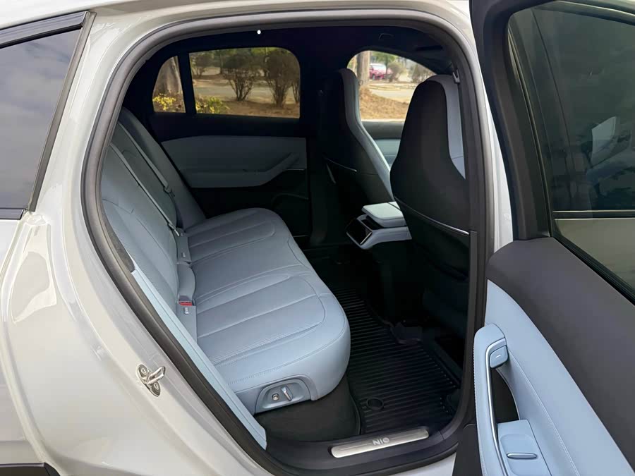 蔚来 蔚来EC6 2023 汽车图片 #14