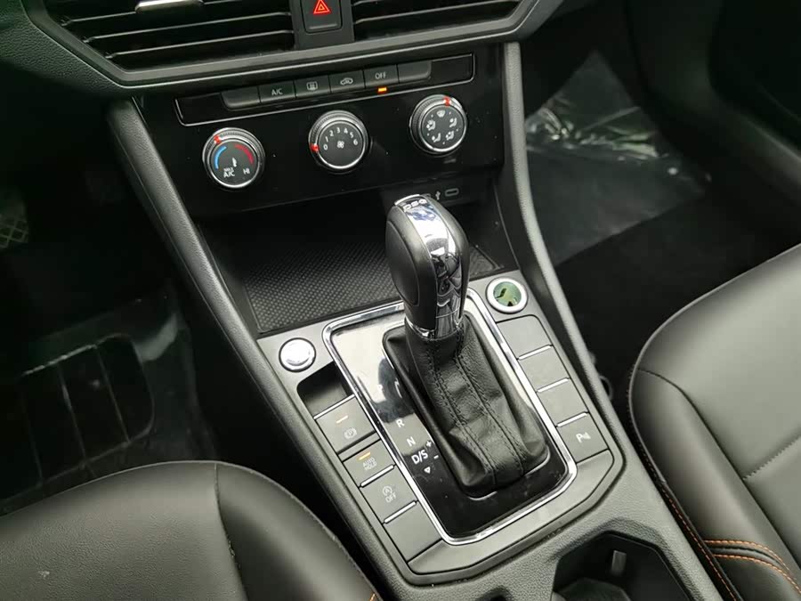 Volkswagen Bora 2024 imagem de carro #14