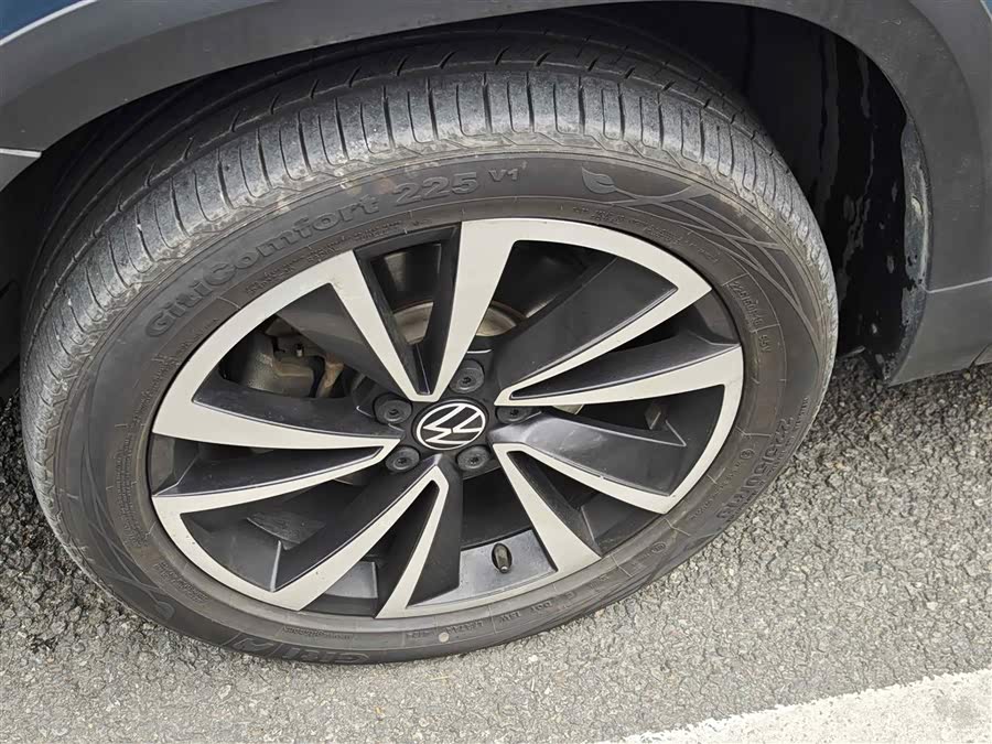 Volkswagen Tharu 2020 car image #14