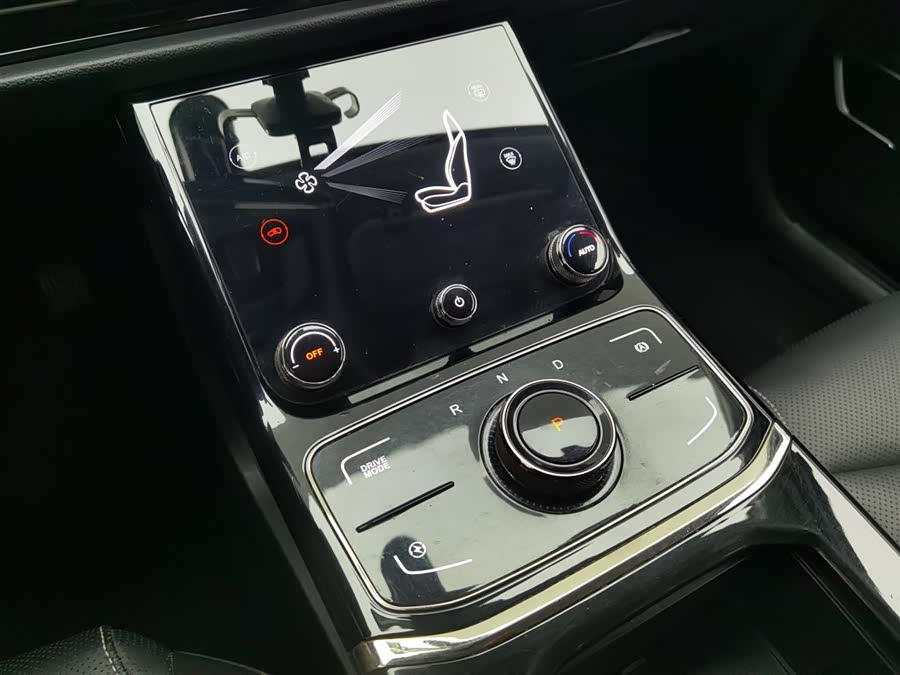 哪吒汽车 哪吒U 2021 汽车图片 #14