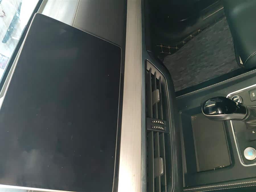 BYD Tang 2019 #14 BYD Tang 2019 car image #14